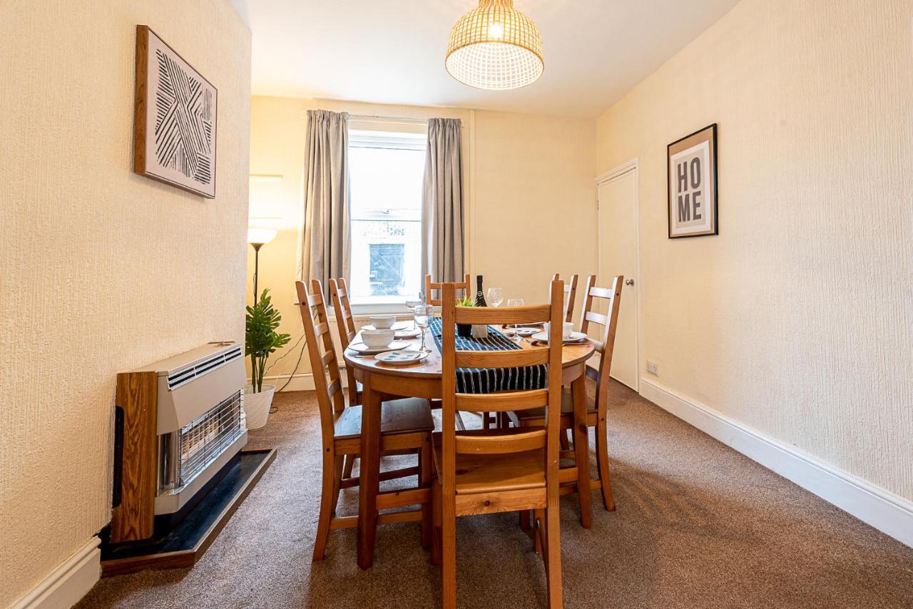 2 Bed, Up To 6 Guests Near Chester City Centre Экстерьер фото